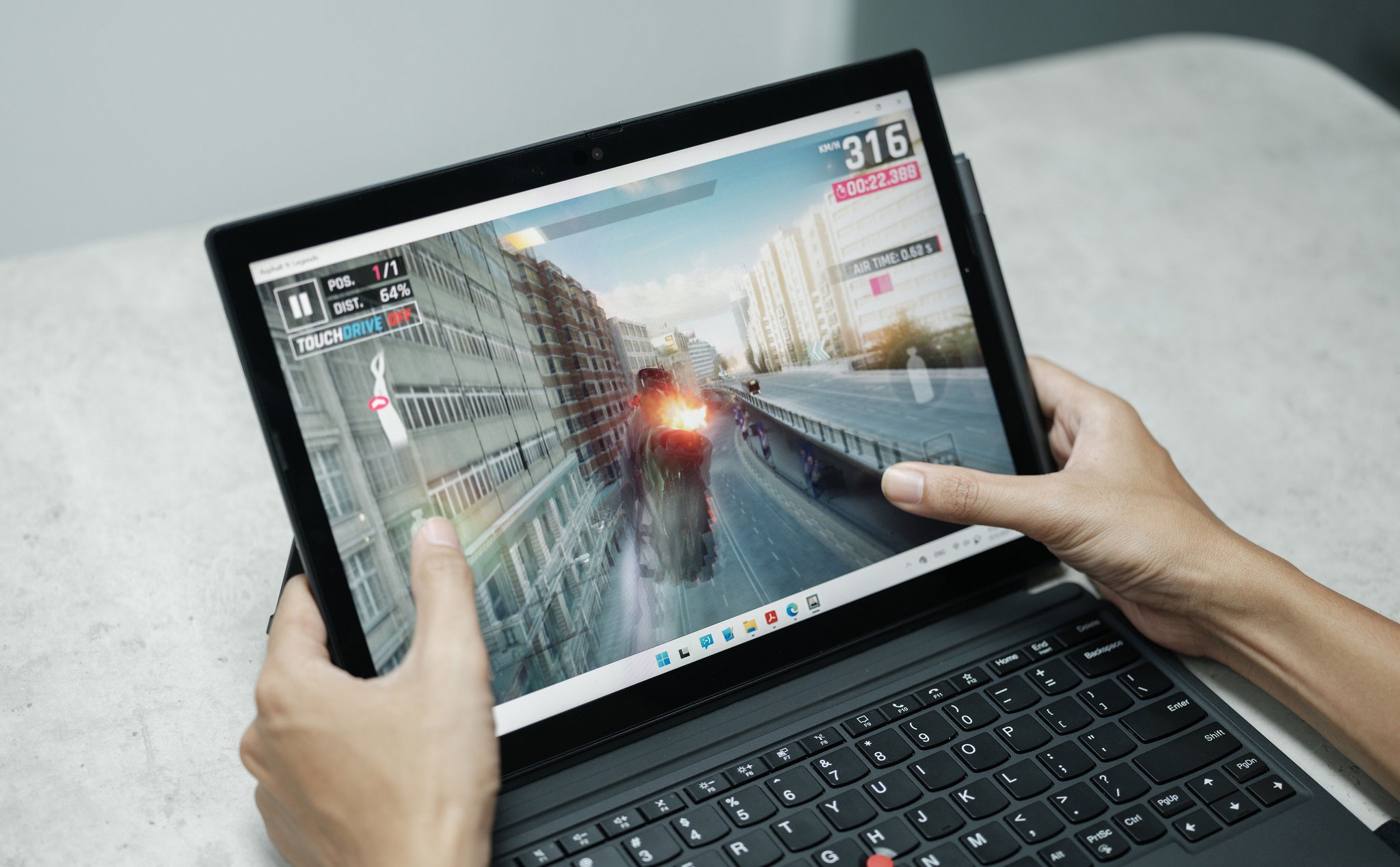 windows 11 tren surface2