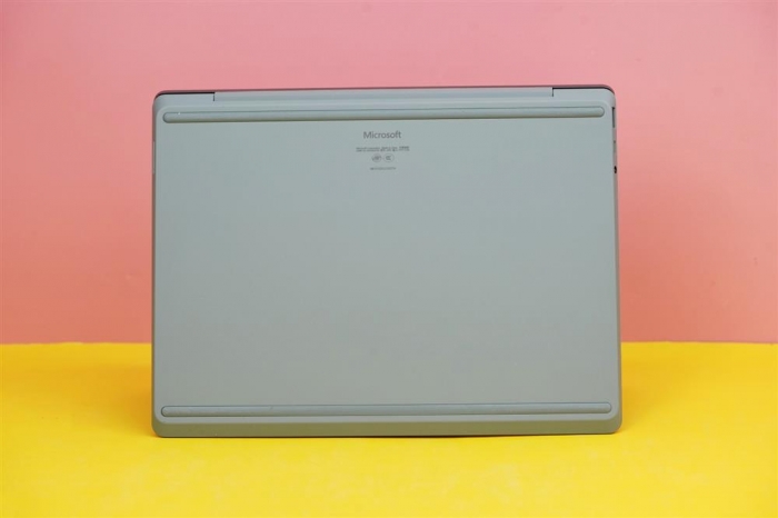 surface laptop go 2 3