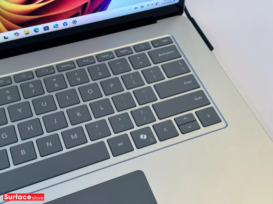 Trên tay Surface Laptop Copilot+: Mạnh mẽ thầm lặng và đầy tiềm năng 3 Surface