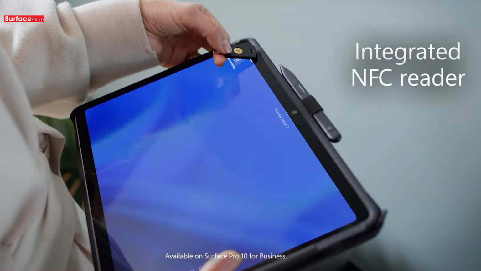 Đầu đọc NFC là một tính năng lý tưởng cho Surface Pro 10 for business 3 Surface