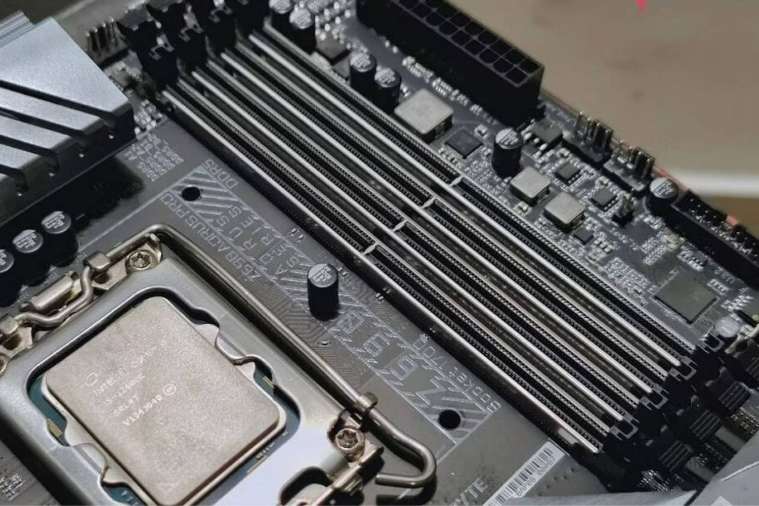 Intel hay AMD: CPU nào sẽ là sự lựa chọn hàng đầu cho PC của bạn vào năm 2024? 3 CPU