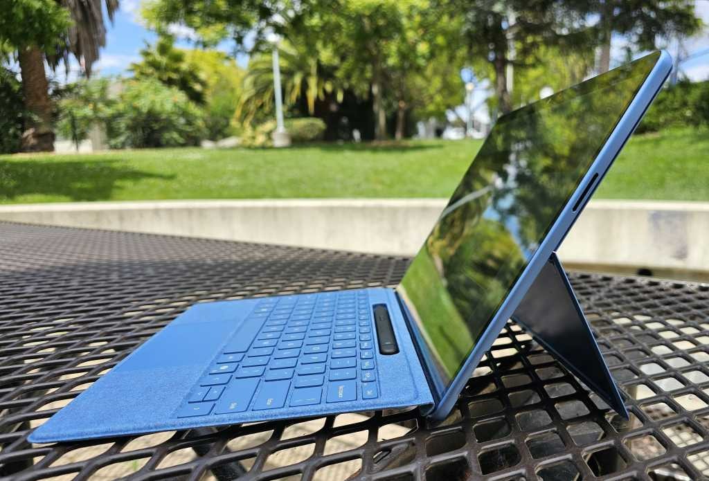 Đánh giá Microsoft Surface Pro 11: Một cái nhìn đầy hứa hẹn về tương lai 1 Surface