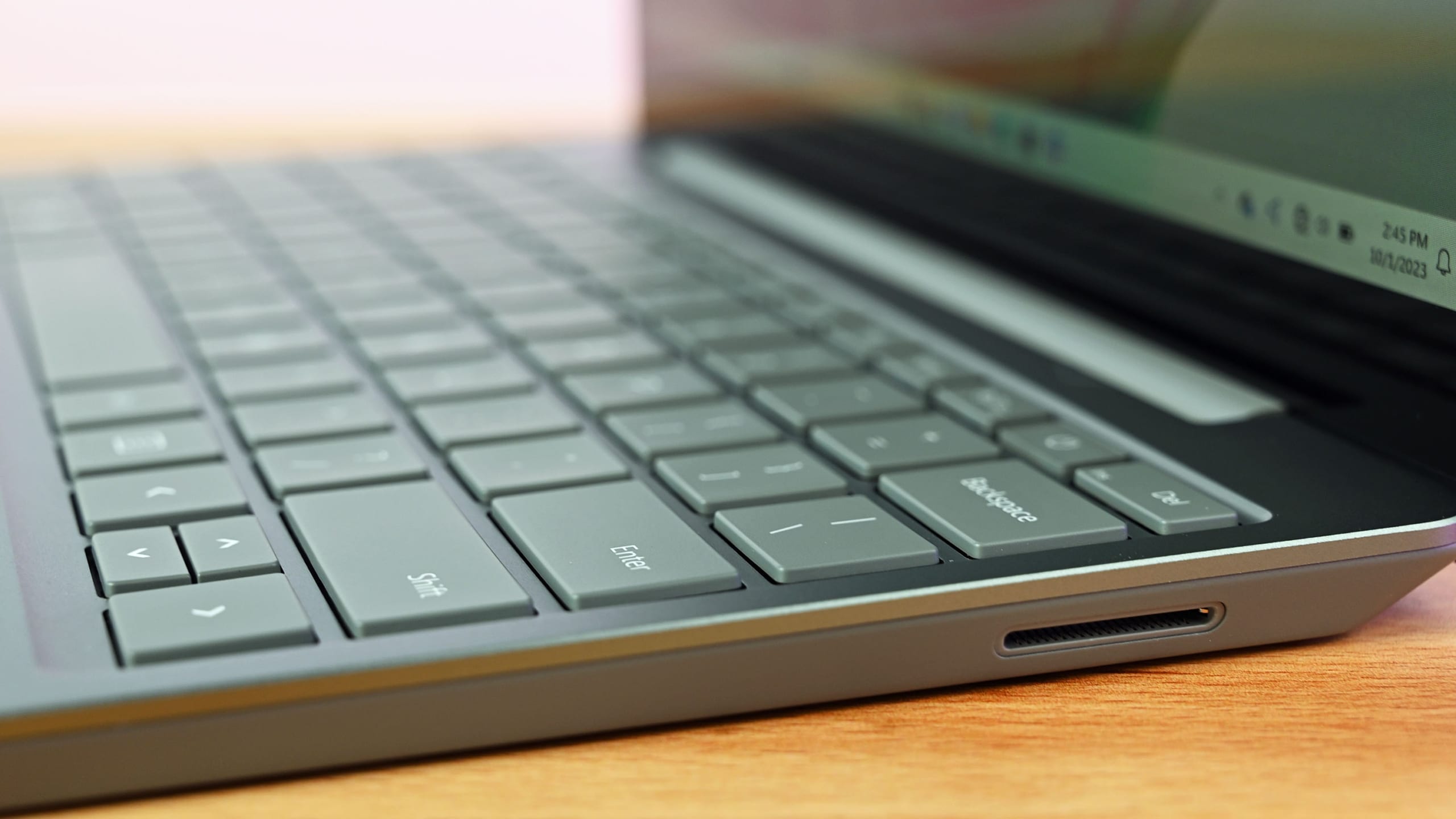Đừng để việc mua sắm chuẩn bị cho năm học mới vụt mất — Đây là chiếc Surface PC tốt nhất dành cho học sinh, sinh viên 4 Surface