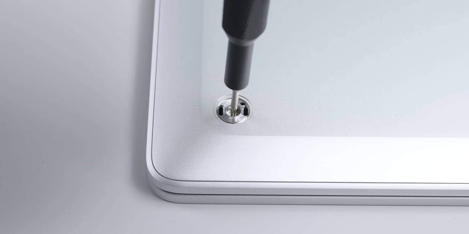 Bạn sẽ mua một chiếc máy tính xách tay Microsoft Surface mới, nhưng không phải vì tính năng AI của nó 2 Surface