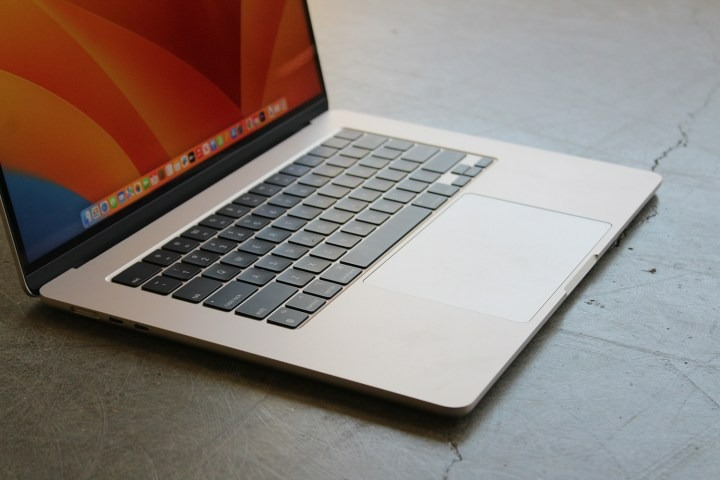 Surface Laptop mới vượt trội hơn MacBook Air trên mọi khía cạnh trừ một điểm 3 Surface Laptop