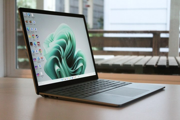 Ưu Đãi Tốt Nhất Cho Surface Laptop Và Surface Pro Chỉ Có Tại SurfaceStore 4 Surface