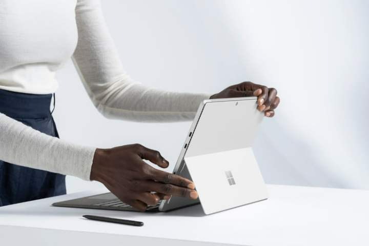Surface Pro 8 so với Surface Pro X mới: Thiết bị 2 trong 1 nào phù hợp với bạn? 6 Surface Pro