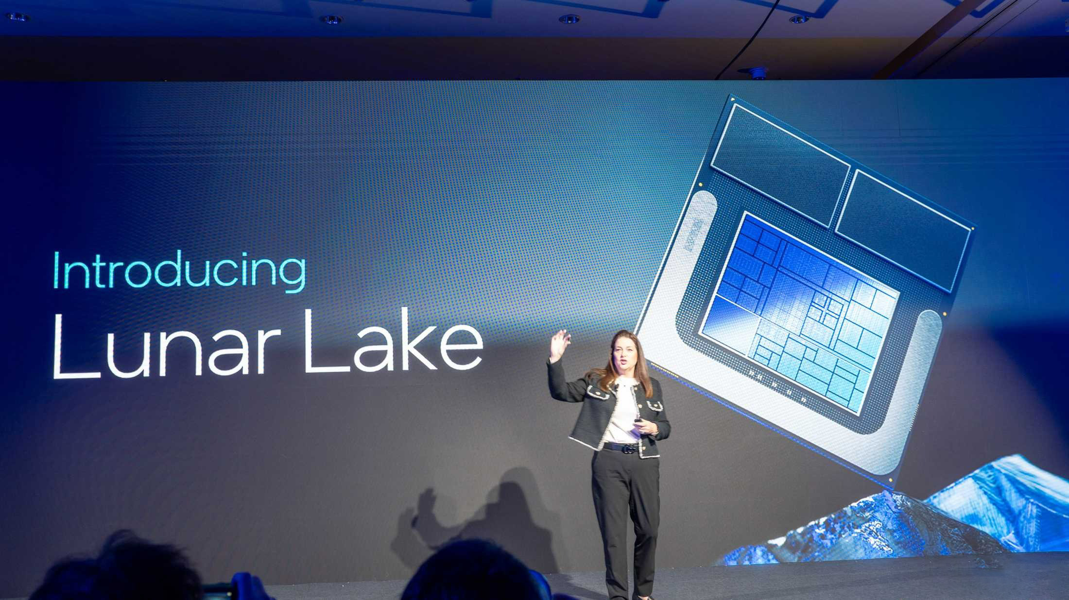 Chi tiết về Intel Core Ultra 9 288V xuất hiện trực tuyến và trông khá mạnh mẽ 1 Intel