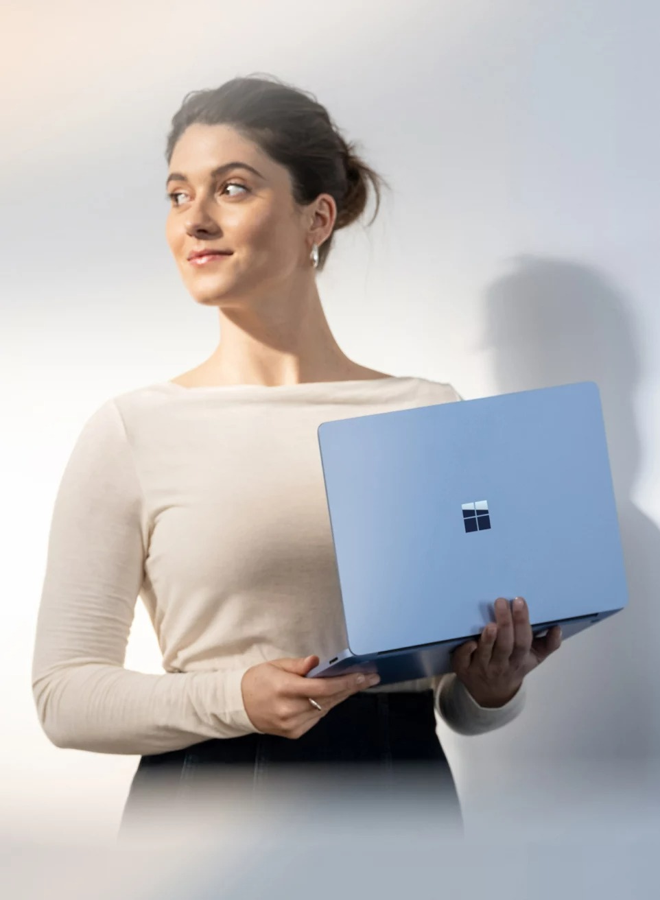 So sánh Surface Laptop 7 và MacBook Air (M3): Đâu là lựa chọn máy tính xách tay tốt nhất? 5 Surface Laptop 7