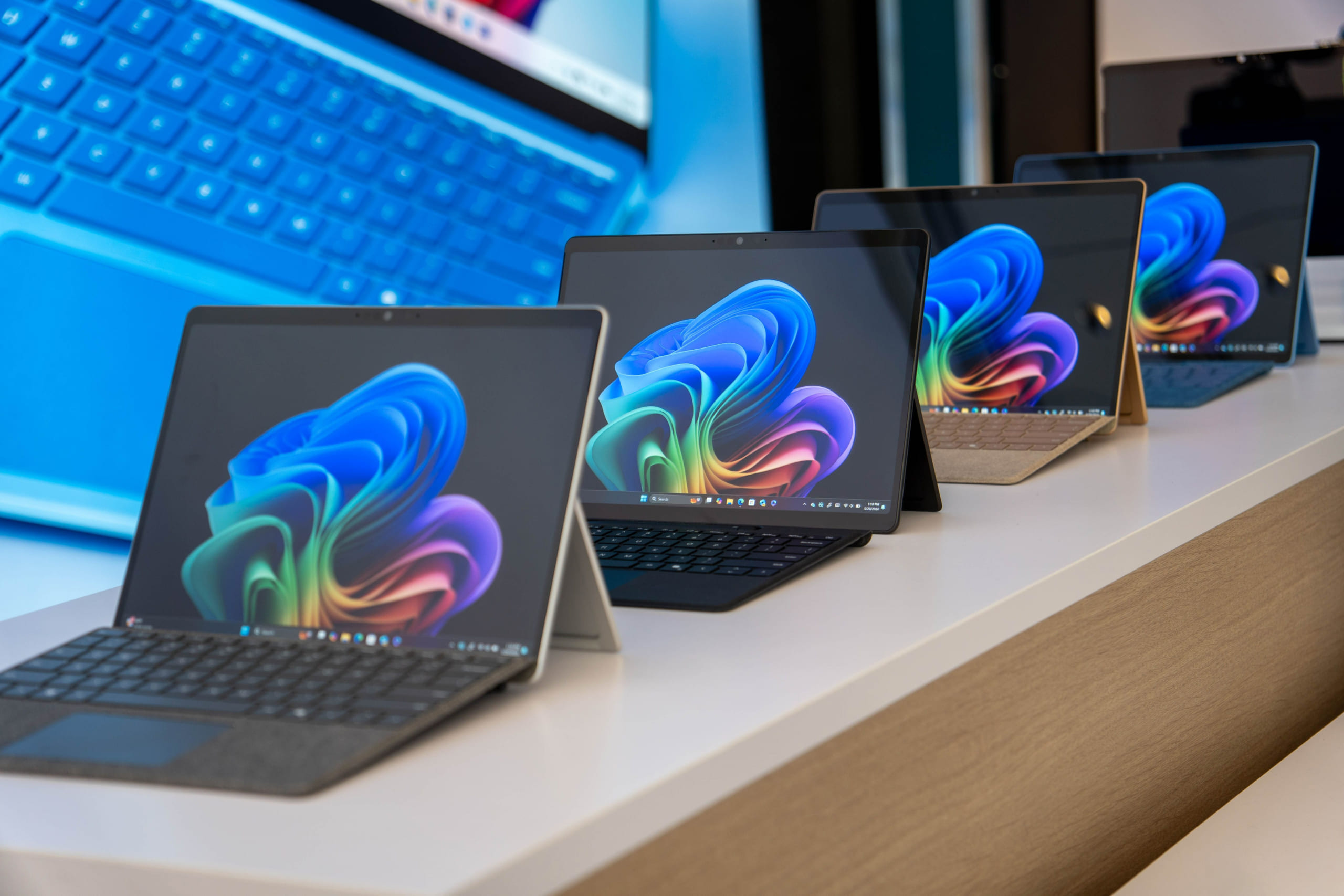 Surface Pro 11 so với Lenovo ThinkPad X12 Detachable Gen 2: Máy tính bảng dành cho doanh nghiệp nào phù hợp nhất với bạn? 4 Surface