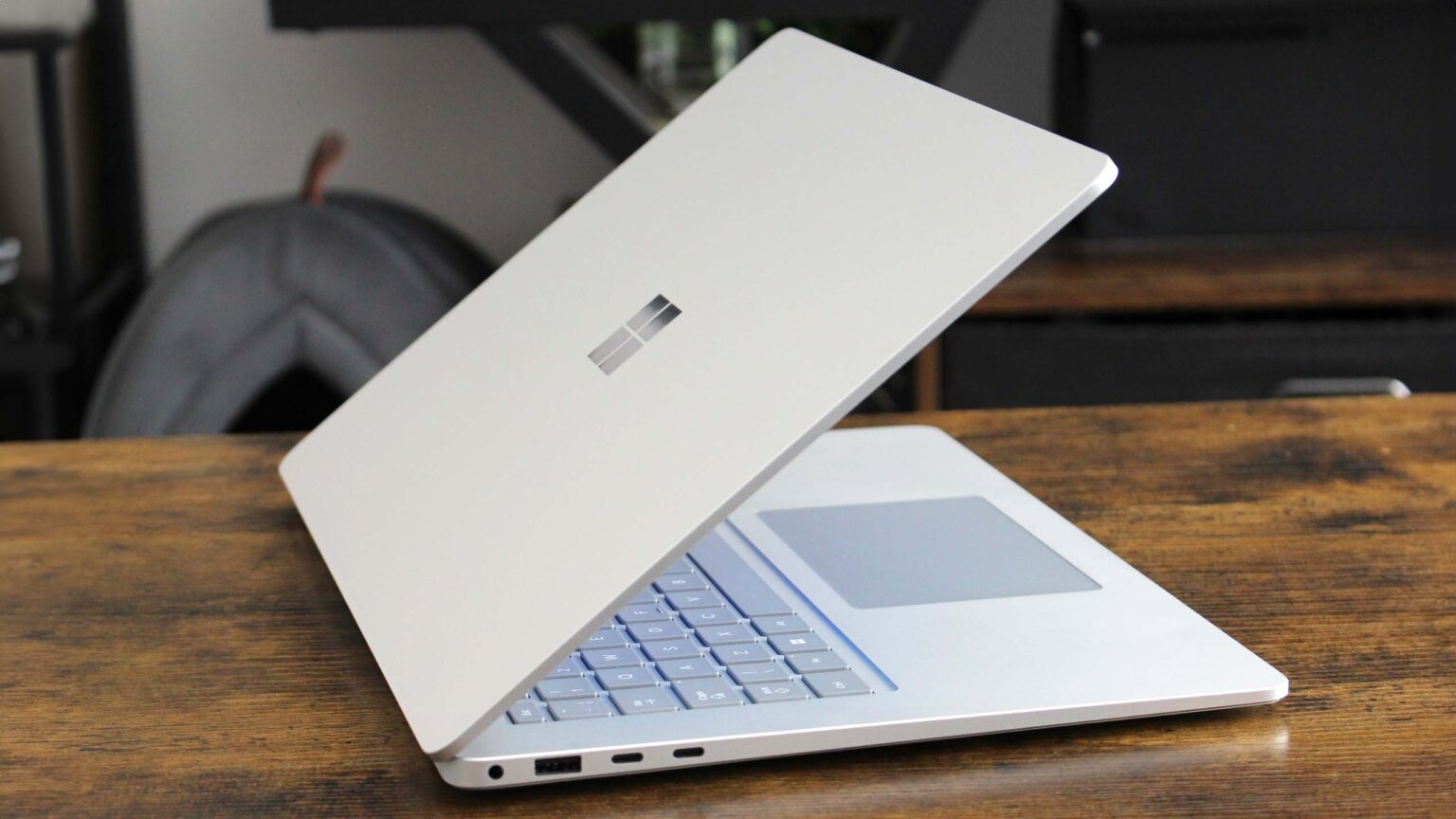 Surface hoàn hảo cho sinh viên năm 2024: Sự lựa chọn lý tưởng cho mùa Back To School 5 Surface