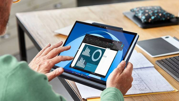 12 Năm Sau Sự Ra Đời Của Surface: Tại Sao Chúng Ta Vẫn Khó Bỏ Máy Tính Xách Tay Dạng Vỏ Sò? 2 Máy Tính