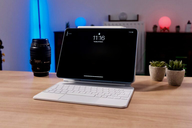 Microsoft Surface Go 4 vs Apple iPad Air (2022): Lựa chọn nào xứng đáng hơn? 2 Surface