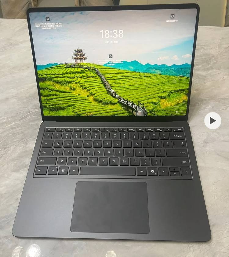 Surface Laptop