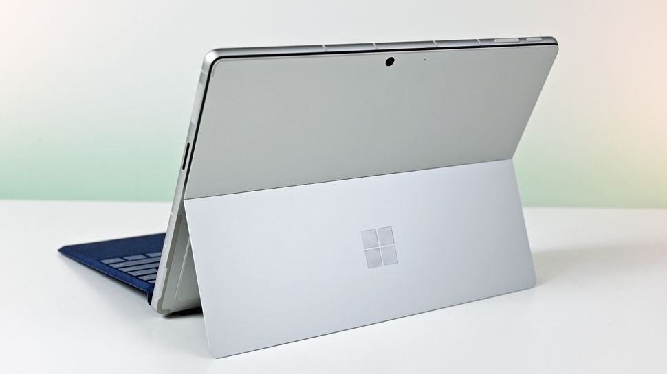 Bạn nên lựa chọn Surface Pro 9 hay Surface Pro 10? 2 Surface Pro 10