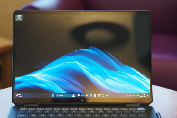 Thiết bị 2 trong 1 mới lạ khiến Surface Pro 11 phải dè chừng – nhưng lý do không chỉ nằm ở cấu hình! 3 Surface Pro 11