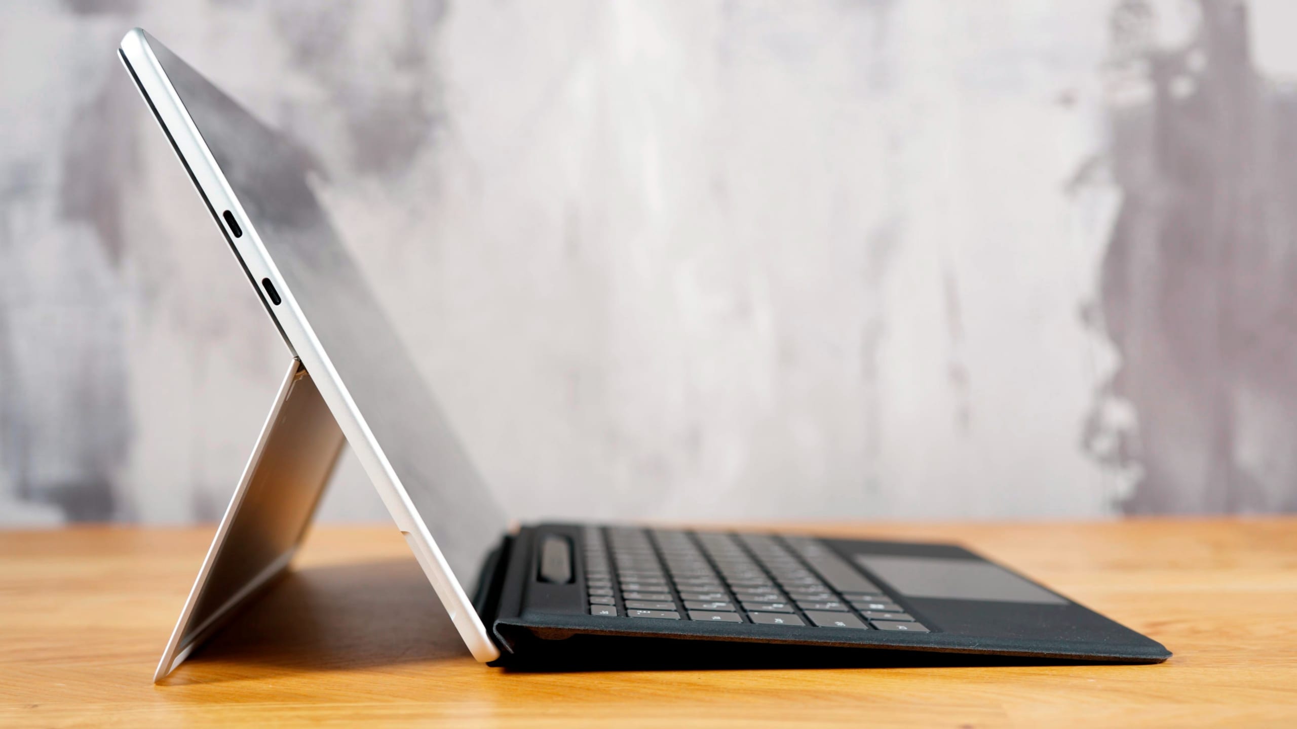 Đánh giá chi tiết Bàn phím Microsoft Surface Pro Flex: Tính năng vượt trội và lý do nên sở hữu 3 Surface Pro