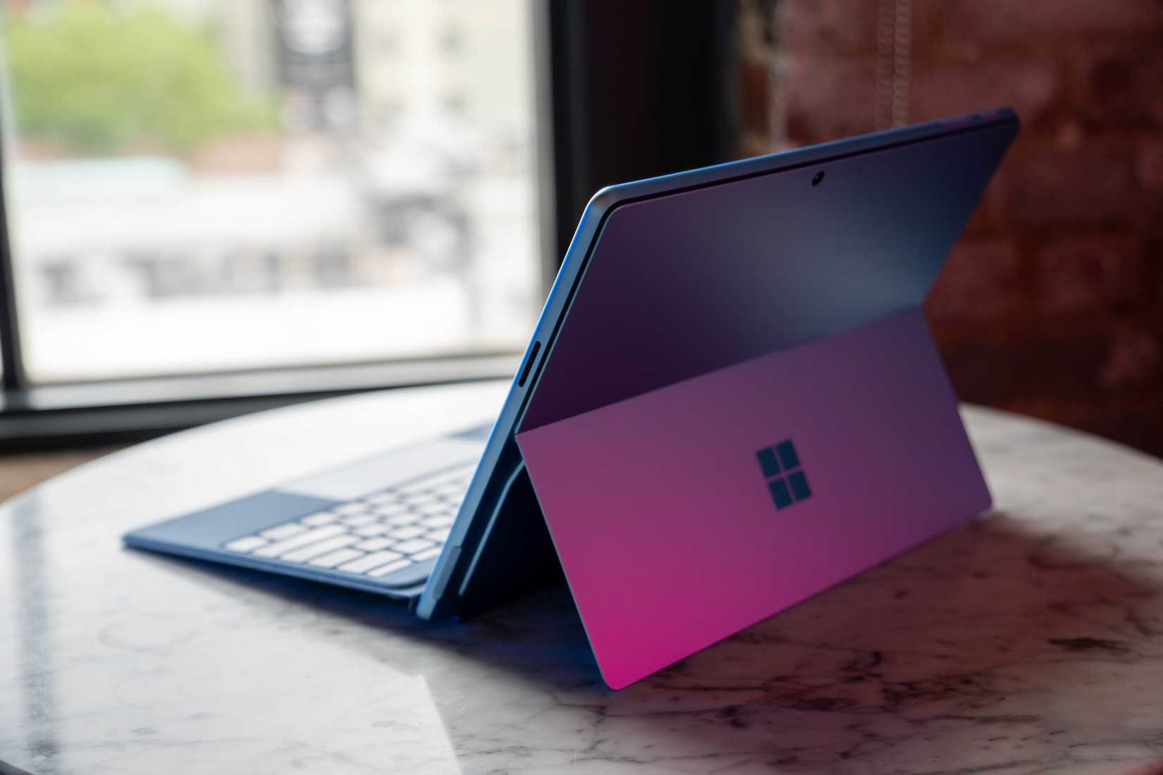 Làm thế nào một chiếc ốp lưng có thể biến Surface Pro thành thiết bị hoàn hảo trong thực tế 2 Surface Pro