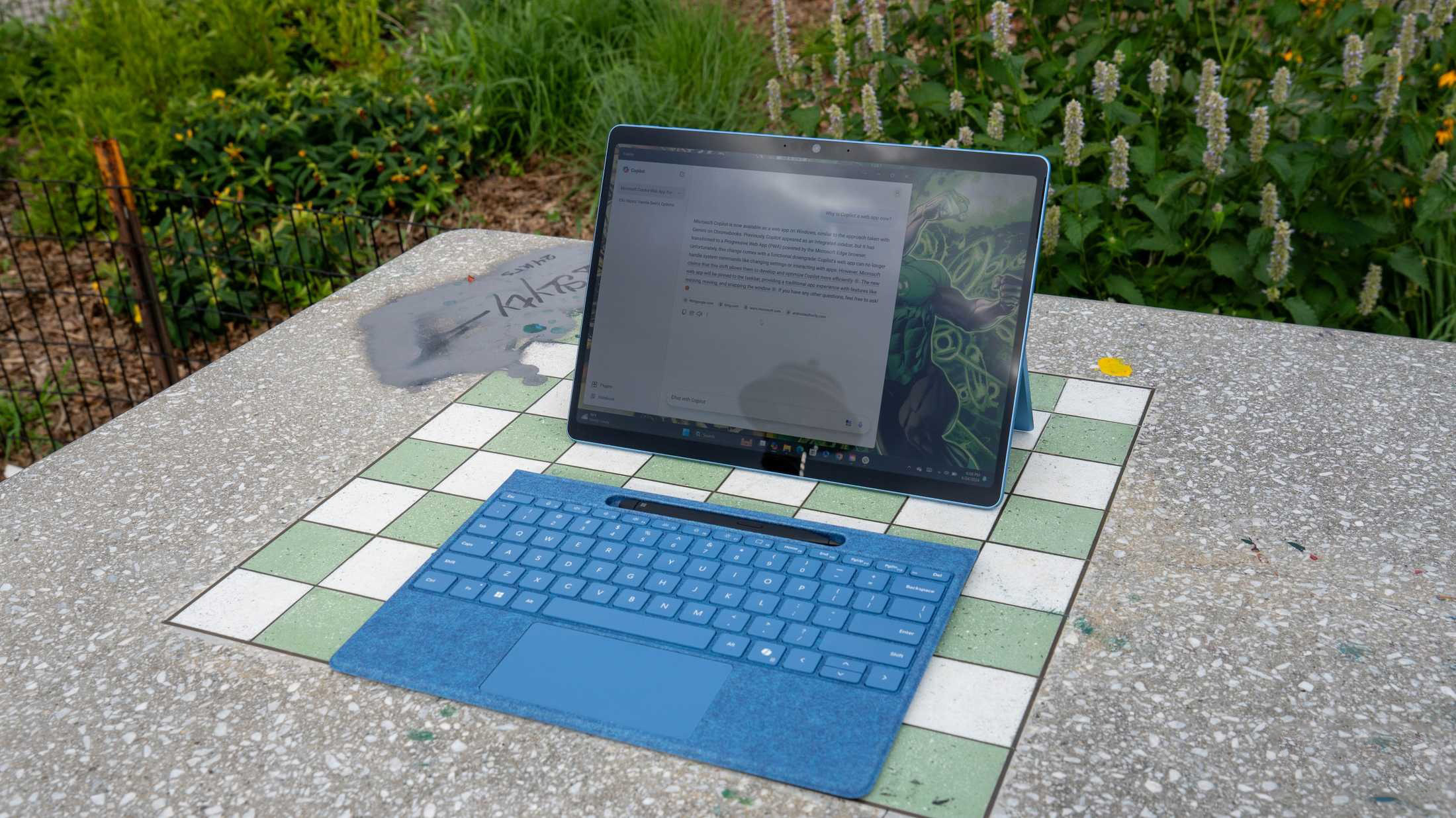 Làm thế nào một chiếc ốp lưng có thể biến Surface Pro thành thiết bị hoàn hảo trong thực tế 1 Surface Pro