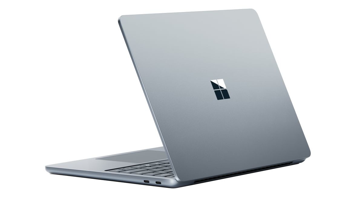 Microsoft ra mắt Surface Pro và Surface Laptop mới: Màn hình nhỏ gọn, giá “mềm” hơn và thiết kế đầy bất ngờ! 4 Surface Pro